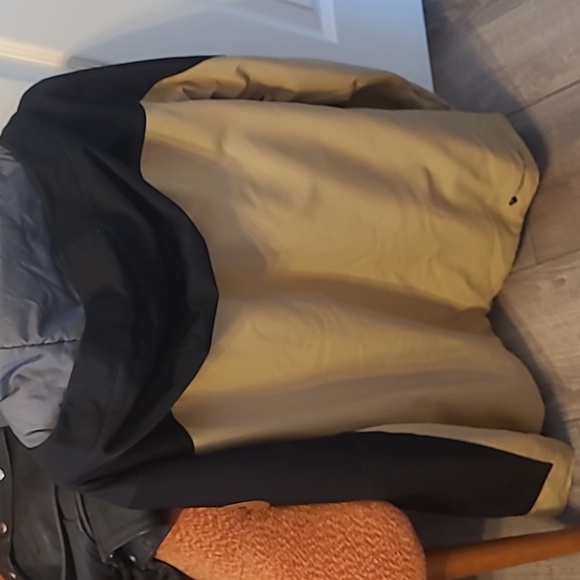 Men's size medium Obermeyer Grommet Jacket - Picture 9 of 14